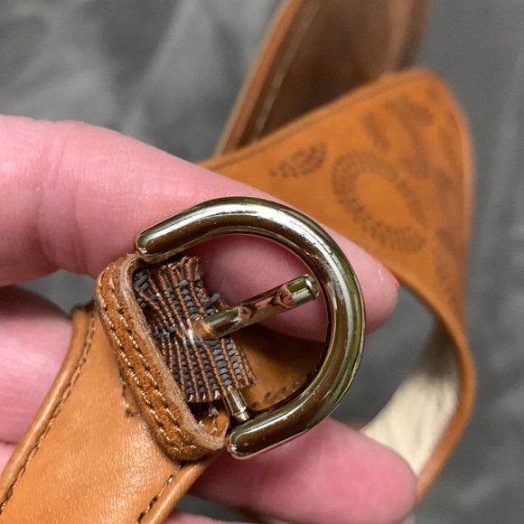 Leather Coach Thong Sandal - Picture 5 of 6